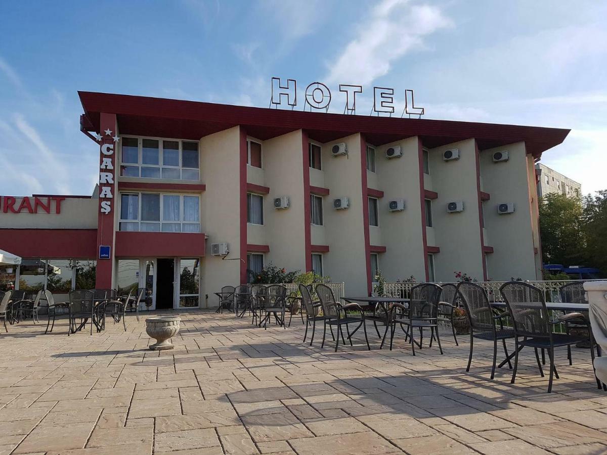 Hotel Caras Оравица Екстериор снимка
